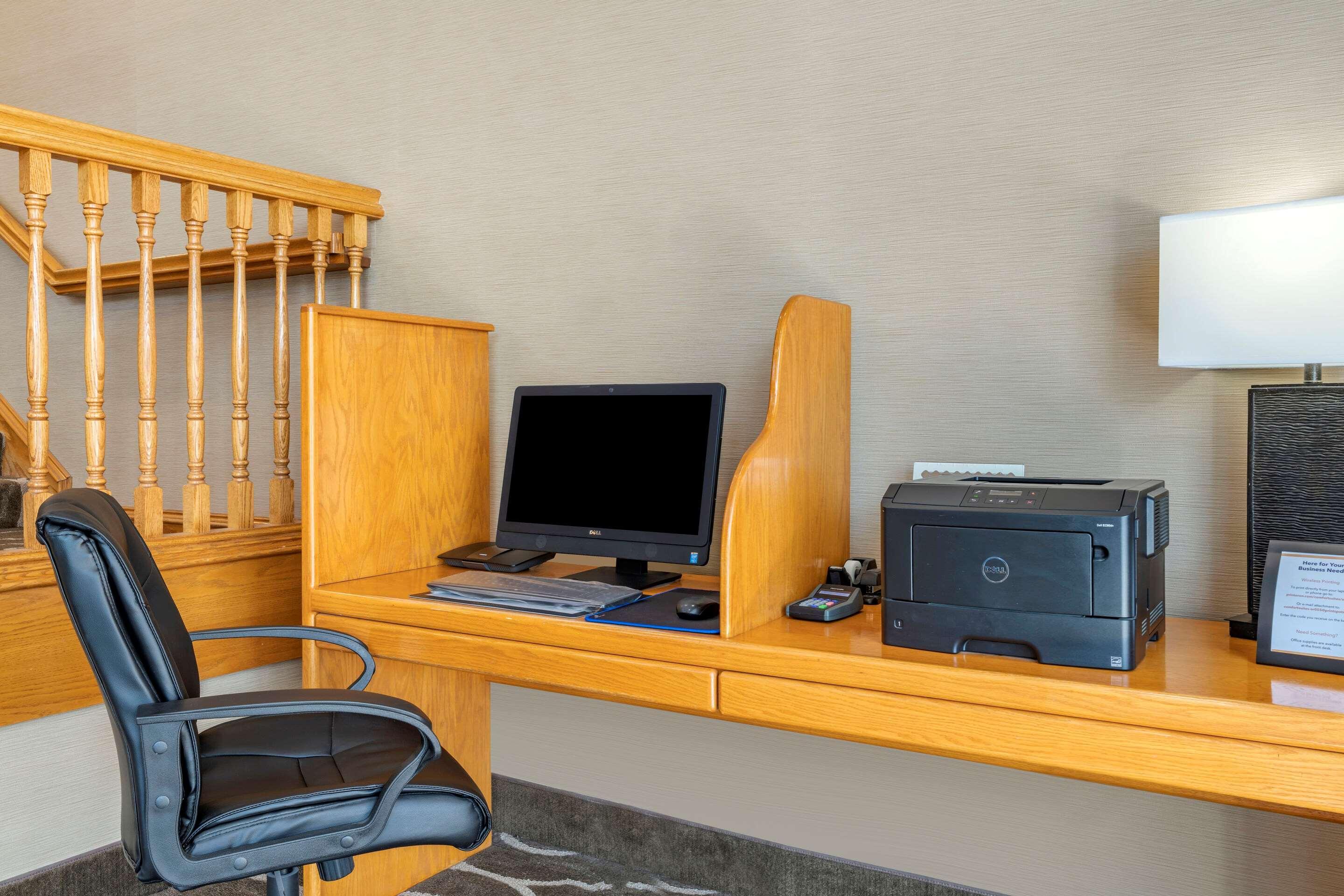 Comfort Suites Сейлем Экстерьер фото