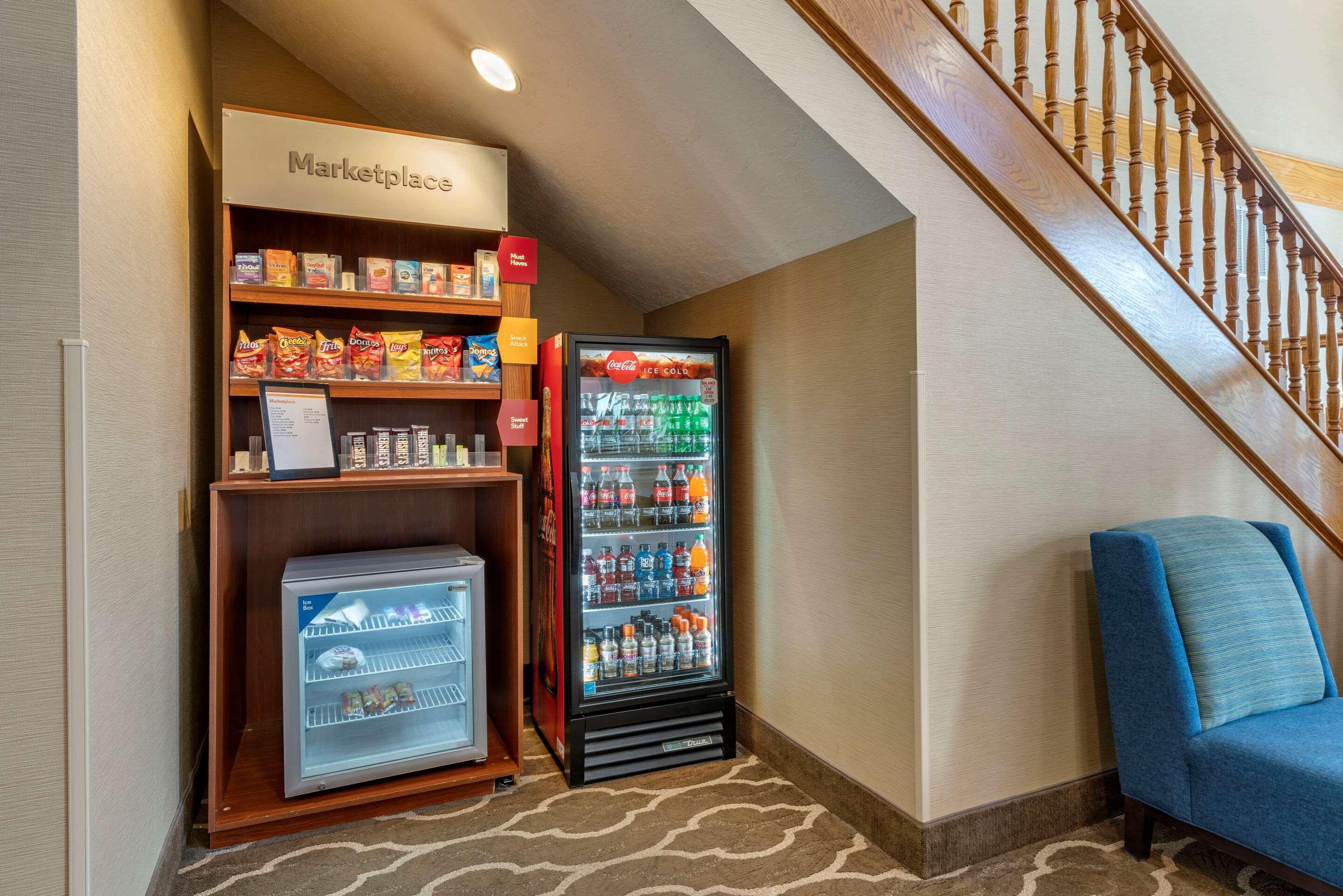 Comfort Suites Сейлем Экстерьер фото