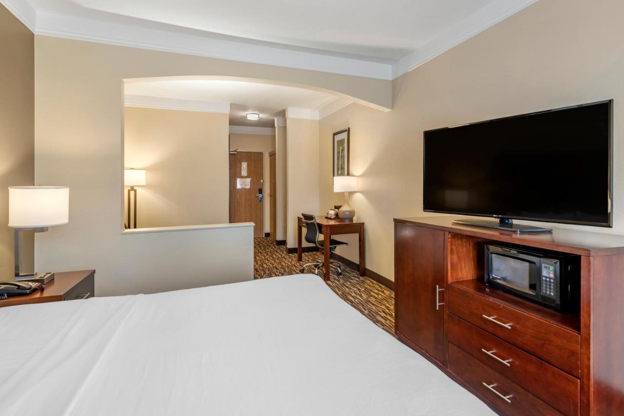 Comfort Suites Сейлем Экстерьер фото