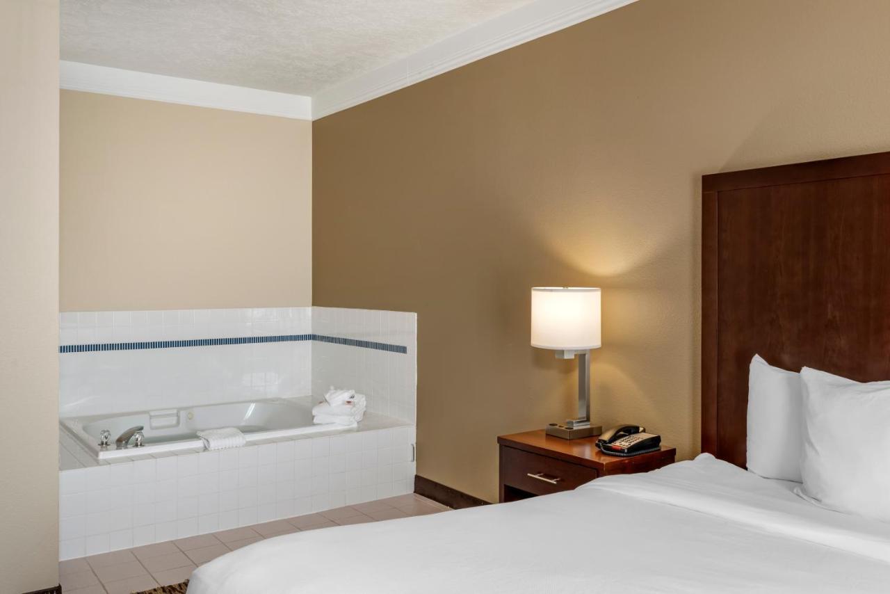 Comfort Suites Сейлем Экстерьер фото