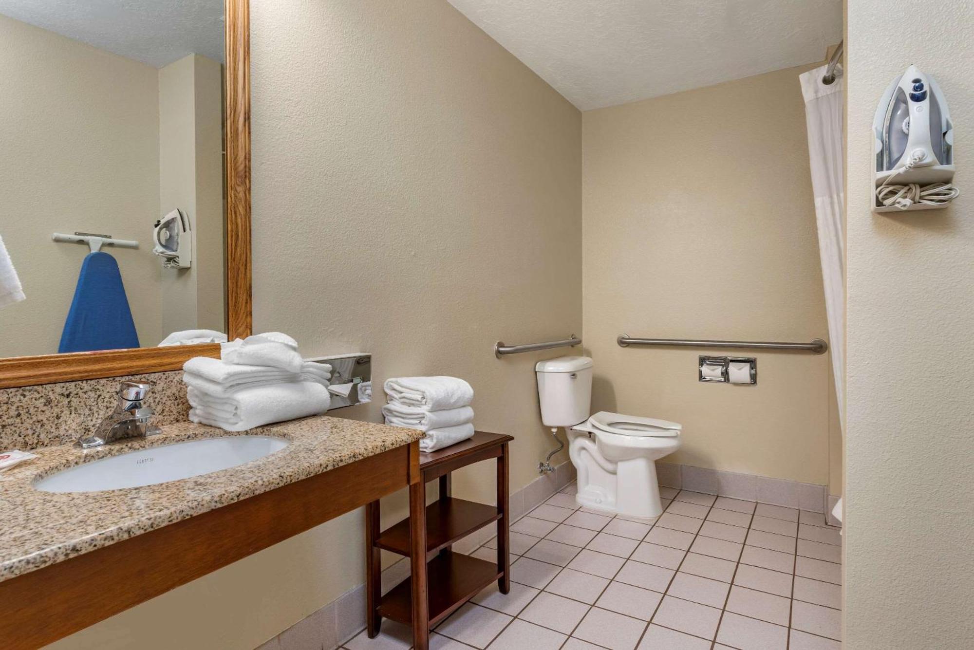 Comfort Suites Сейлем Экстерьер фото